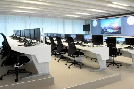 installing_it_hardware